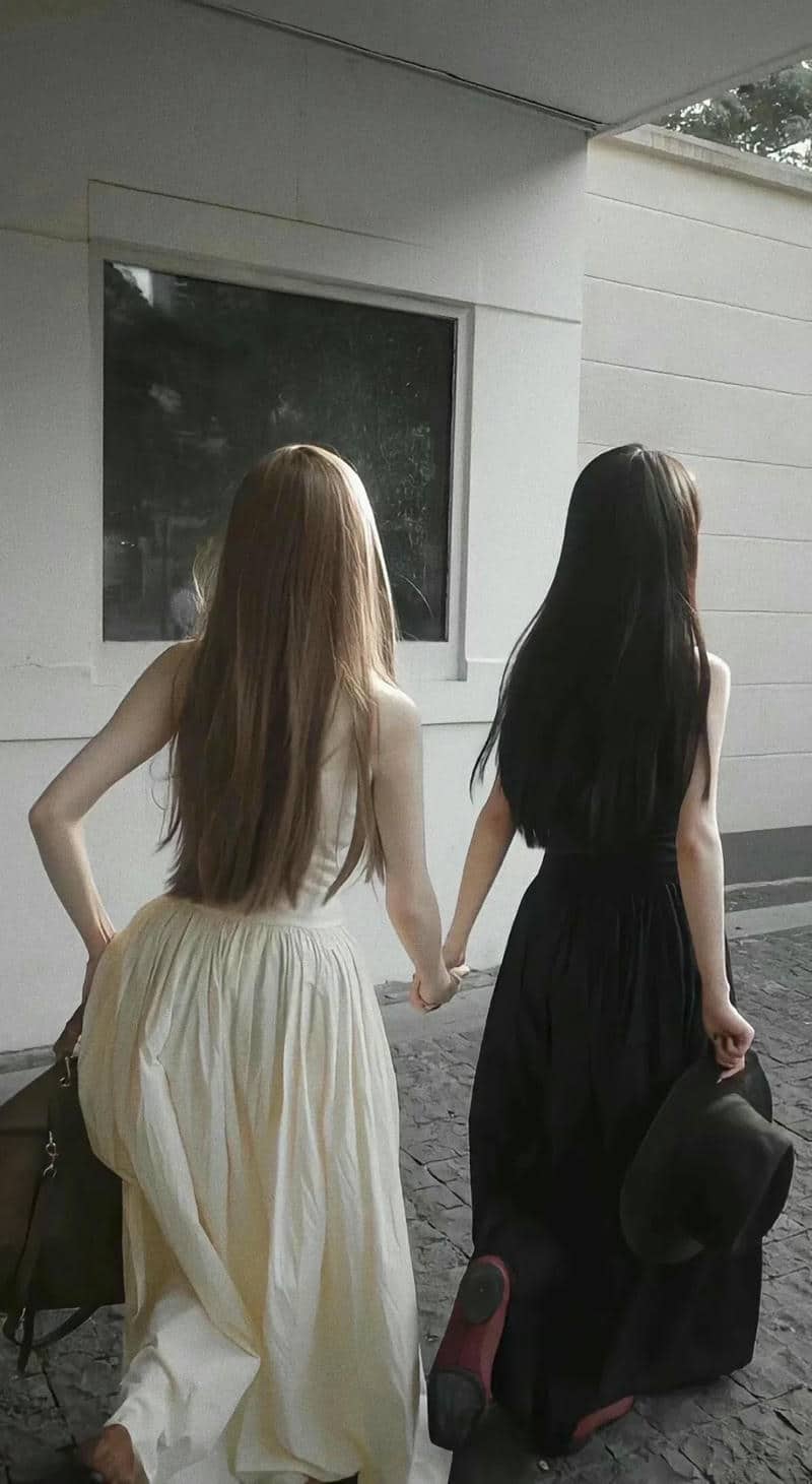 ชุดสีเขียวเท่ๆ