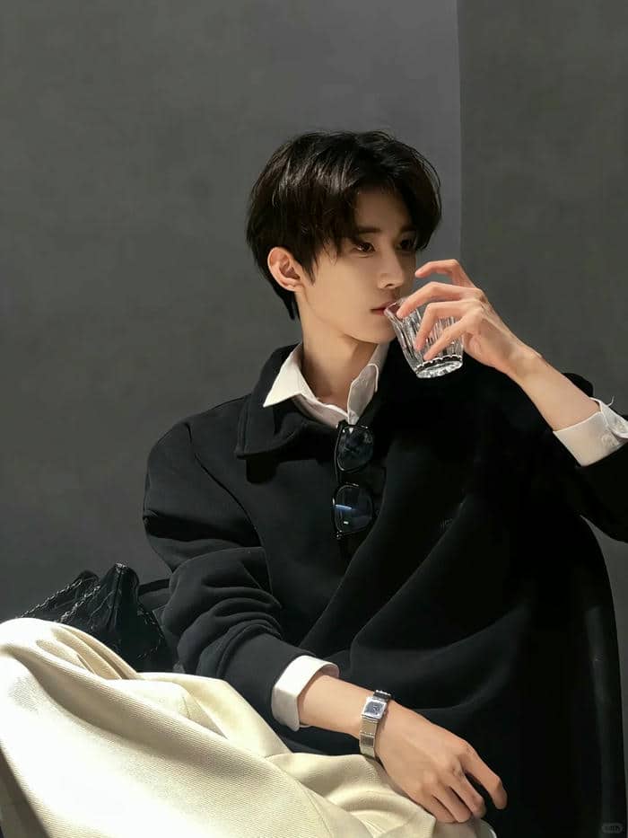 ผู้ชาย หล่อ