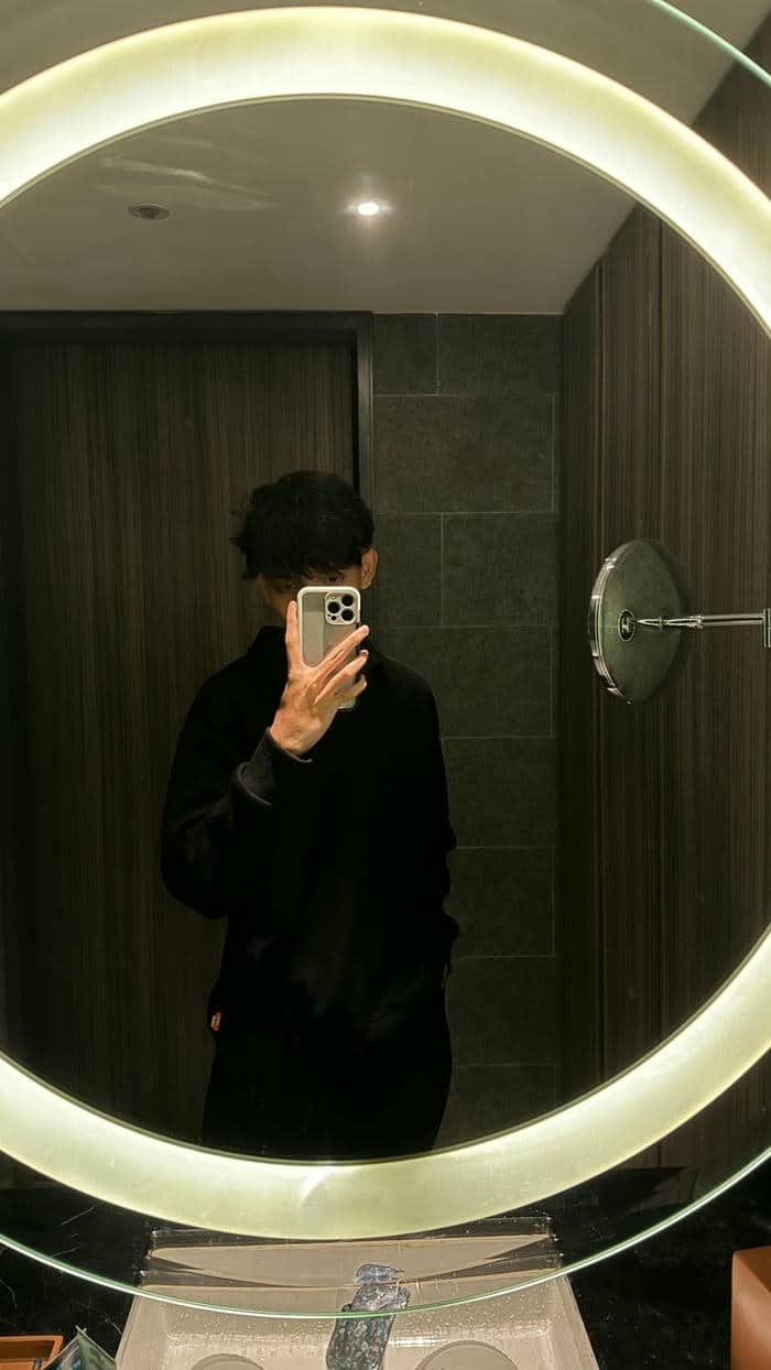 ผู้ชายหล่อ