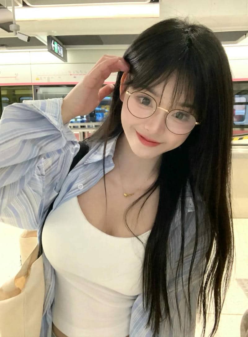 ผู้หญิงใส่แว่นเท่ๆ-1