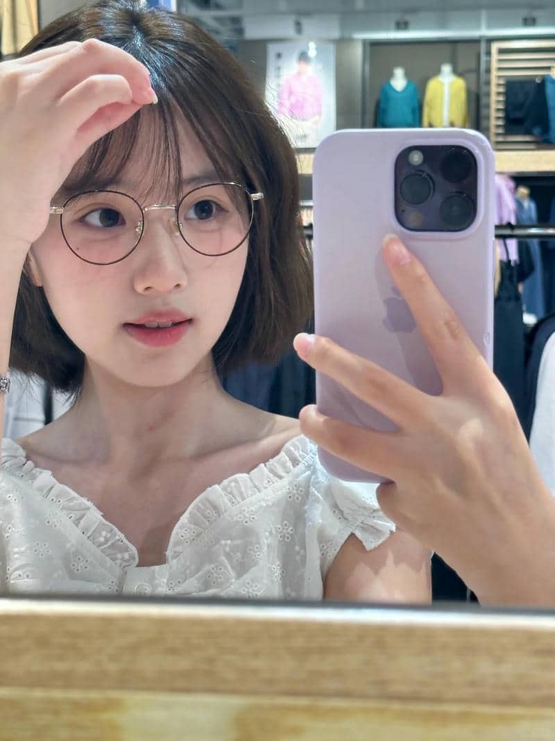 รูปการ์ตูนผู้หญิงใส่แว่นน่ารักๆ