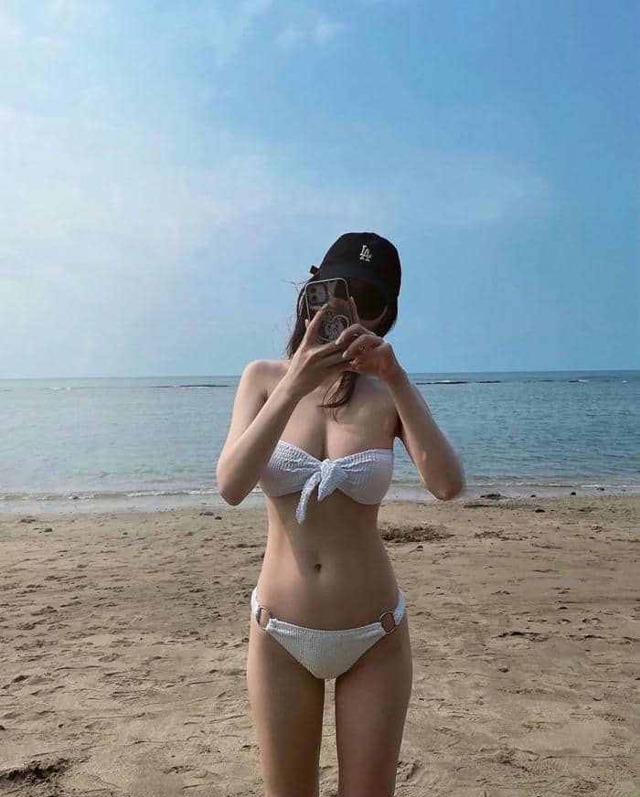 รูปคนใส่บิกินี่