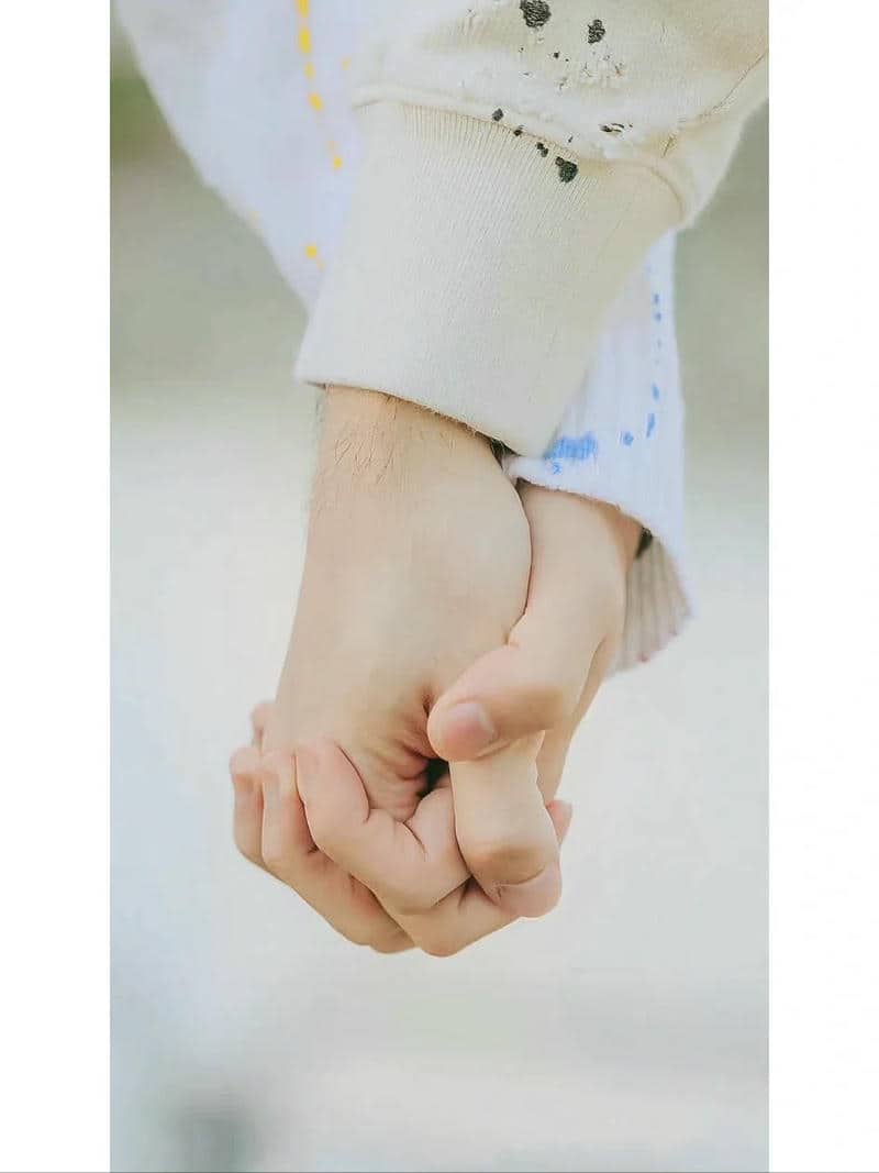 รูปจับมือคู่กับแฟน
