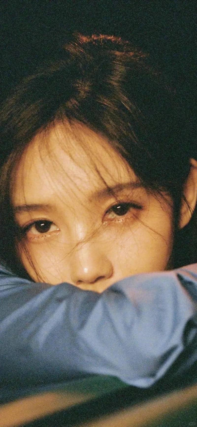รูปผู้หญิงร้องไห้ อาร์ตๆ ขาวดํา