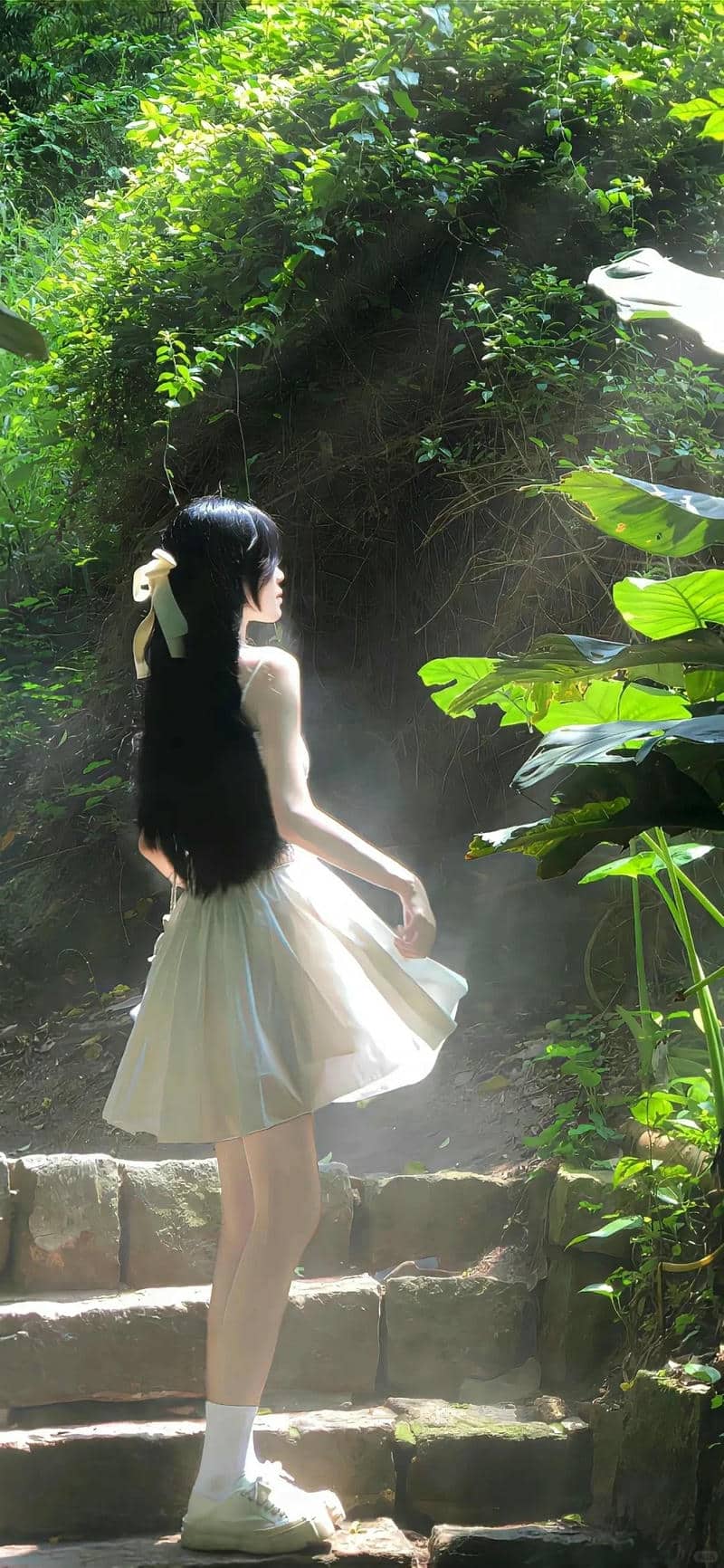 รูปภาพผู้หญิงหันหลัง-1