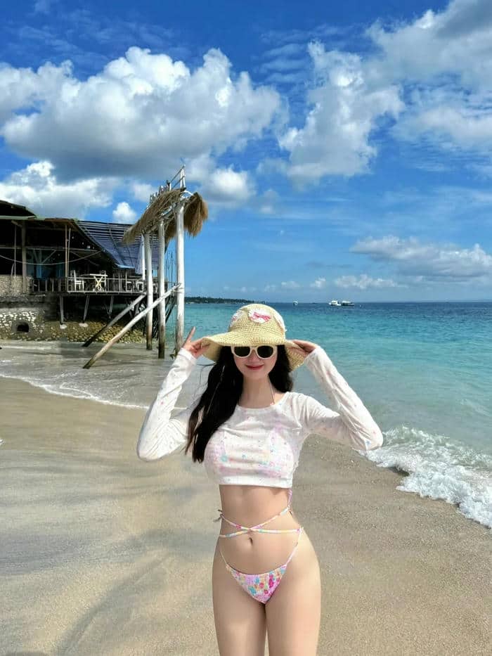รูปสาวใส่บิกินี่
