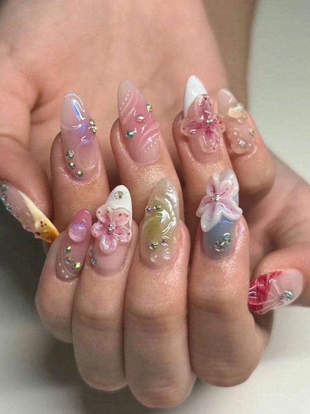 ทาเล็บสีพาสเทลหลายสี