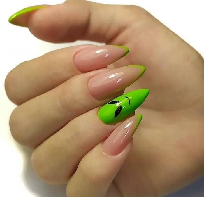 จี๊ด จ๊า ด เล็บสีนีออน-2