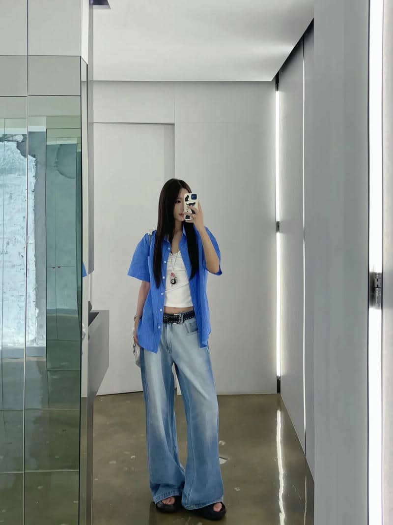 ถ่ายรูปหน้ากระจก สายฝอ