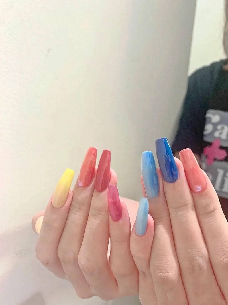 ทาเล็บสีรุ้ง-1