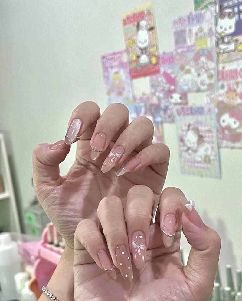 ทาเล็บเจลสีลูกแก้ว
