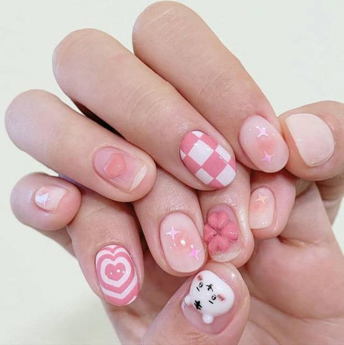 ทำเล็บสีชมพู