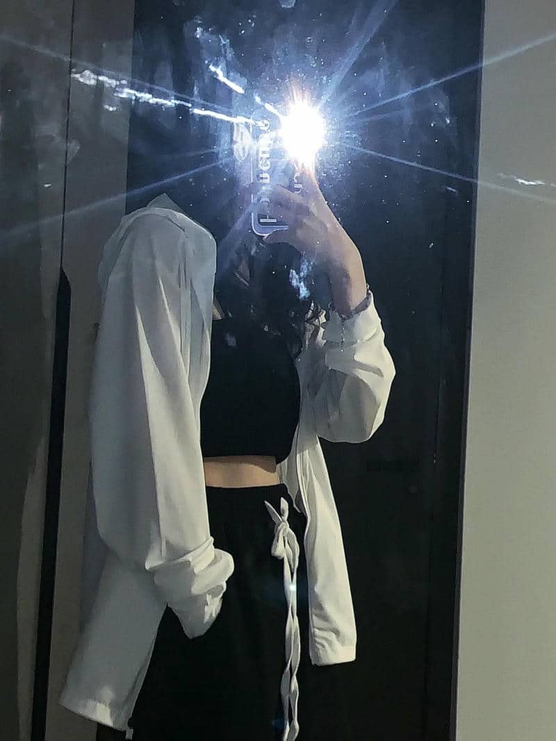 บังหน้า ถ่ายรูปหน้ากระจก