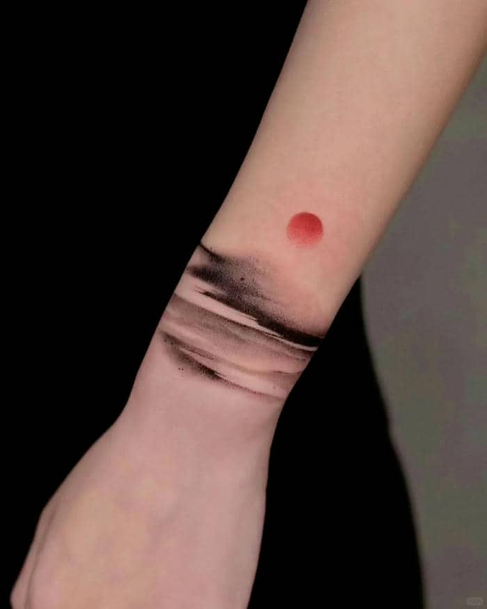 รอยสักข้อมือ ผู้หญิง