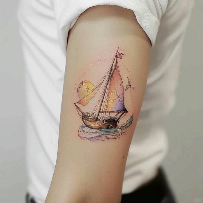 รอยสักเรือใบ มินิมอล