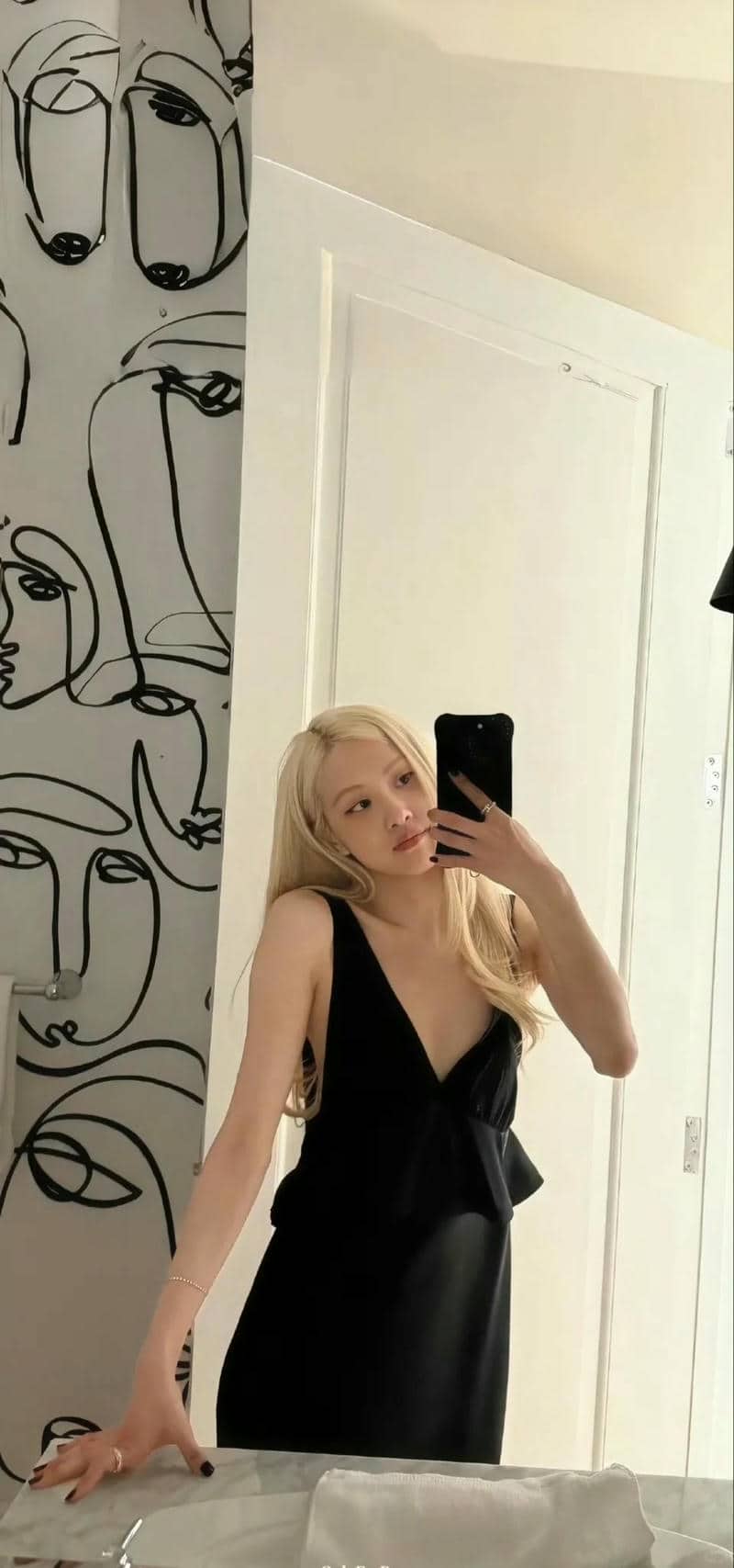 รูปถ่ายหน้ากระจก