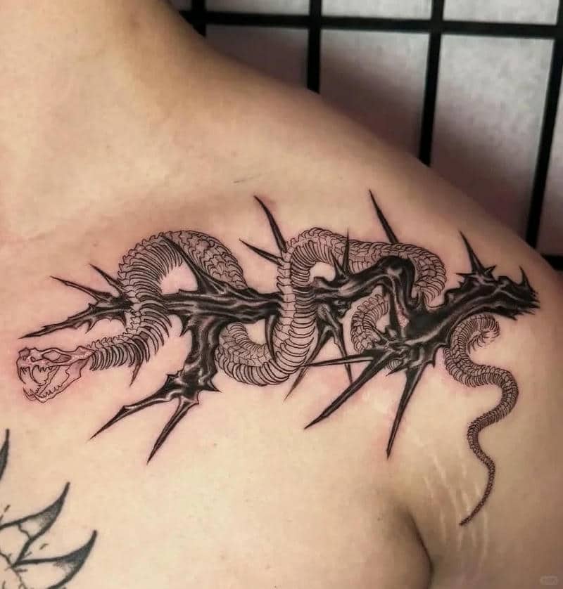 ลายสักด้านหน้าผู้ชาย
