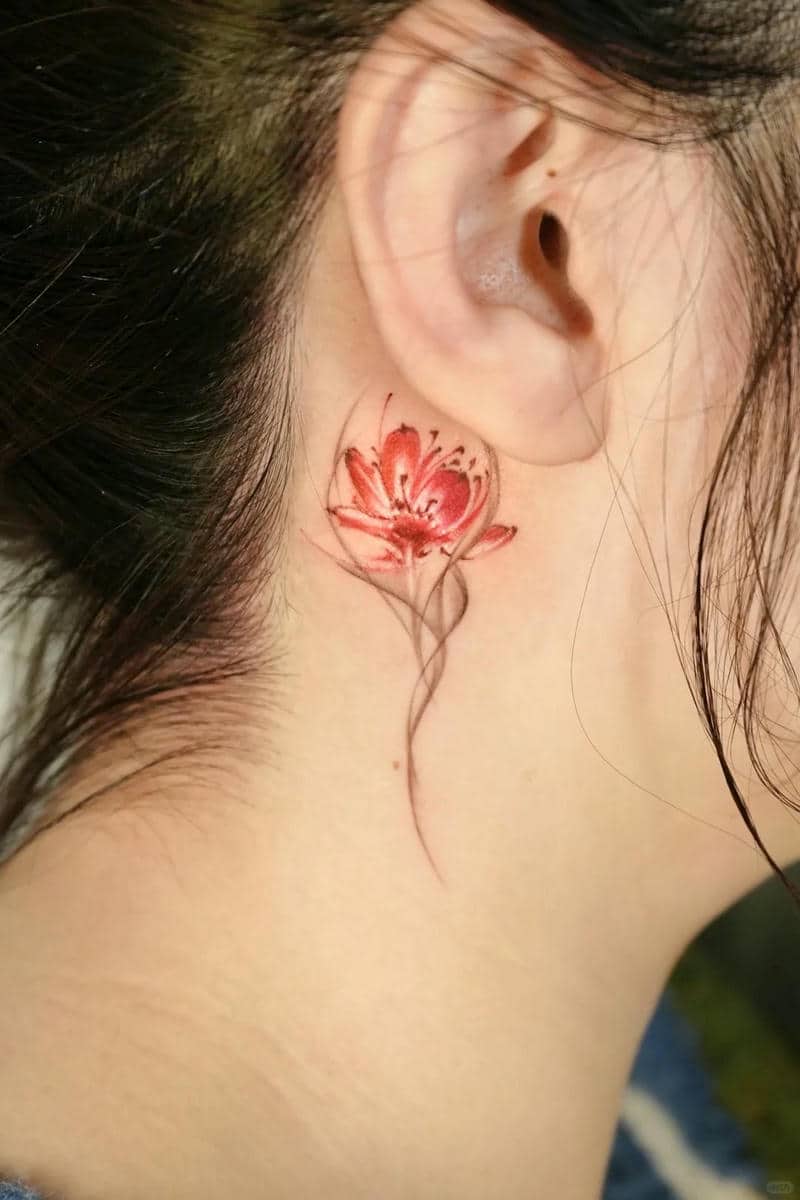 ลายสักหลังใบหู-2