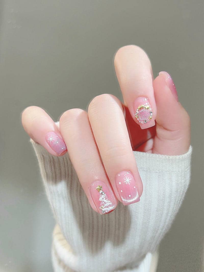 ลายเพ้นท์เล็บคริสต์มาสปีใหม่