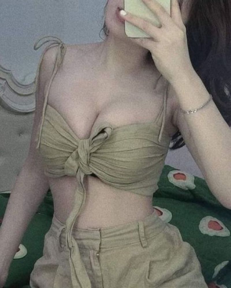 สาวนมใหญ่ใส่บิกินี่-1