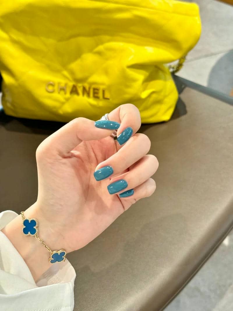 สีเล็บสีเขียวเหนี่ยวทรัพย์-1