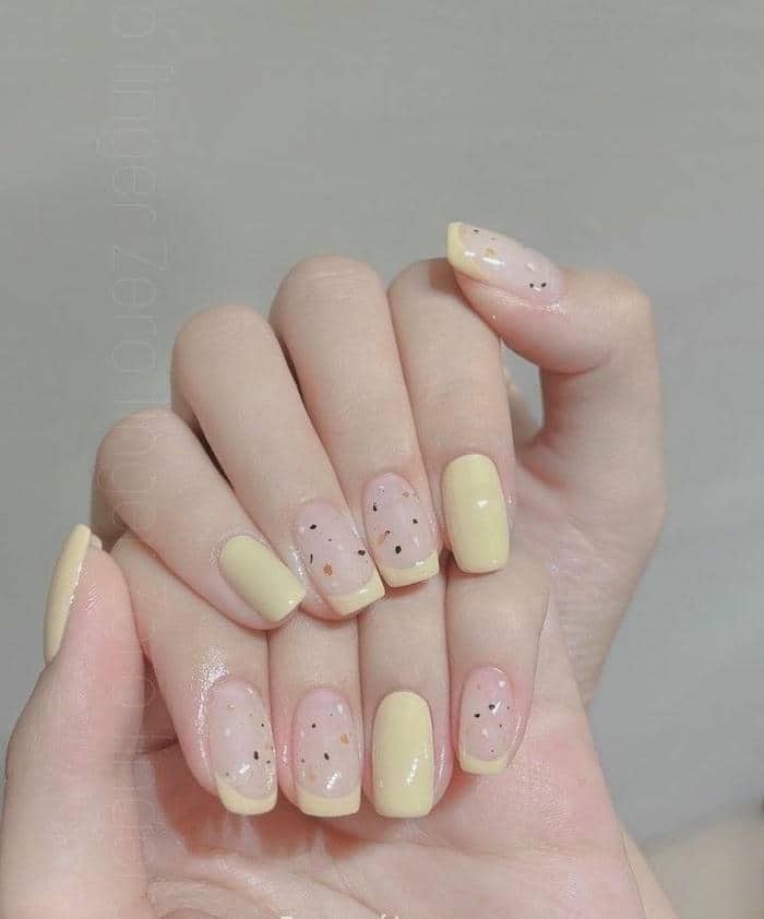 สีเล็บเหลือง