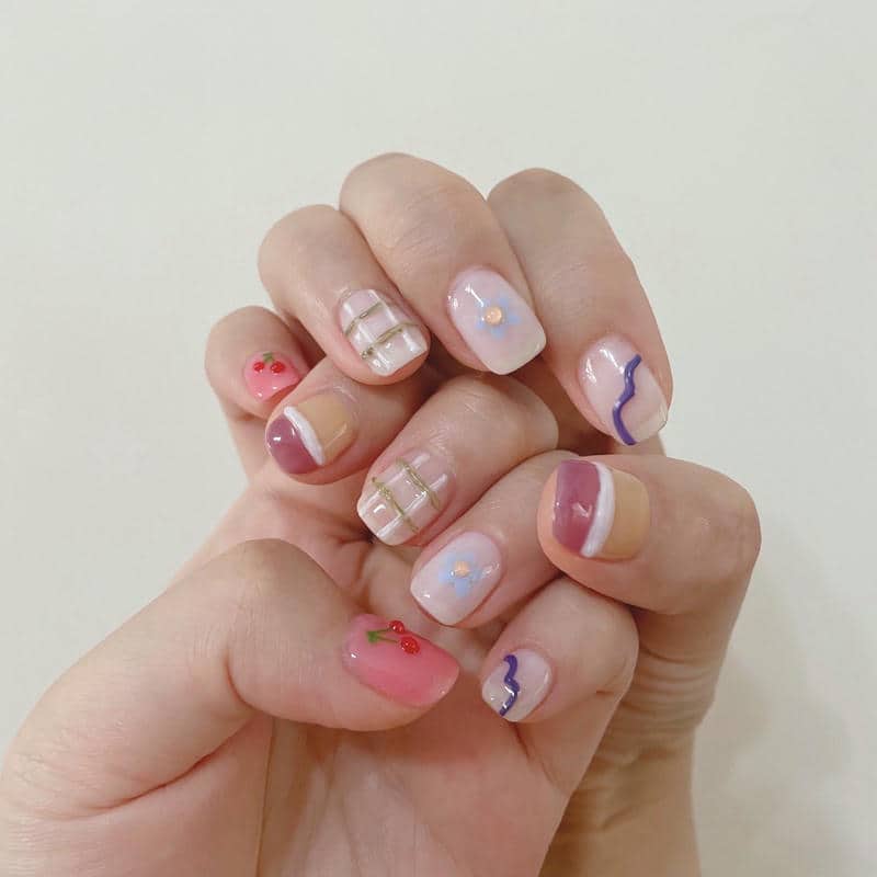 สีเล็บแซ่บๆ