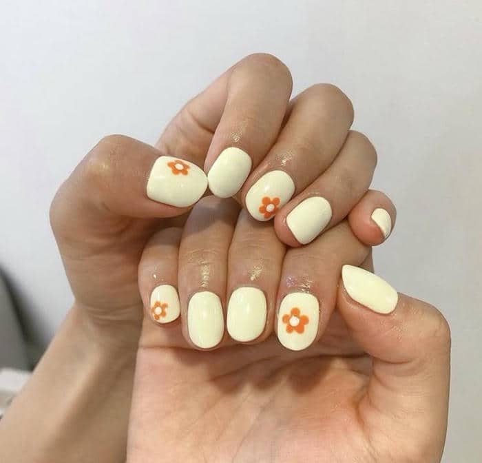 สีเล็บแบบธรรมชาติ