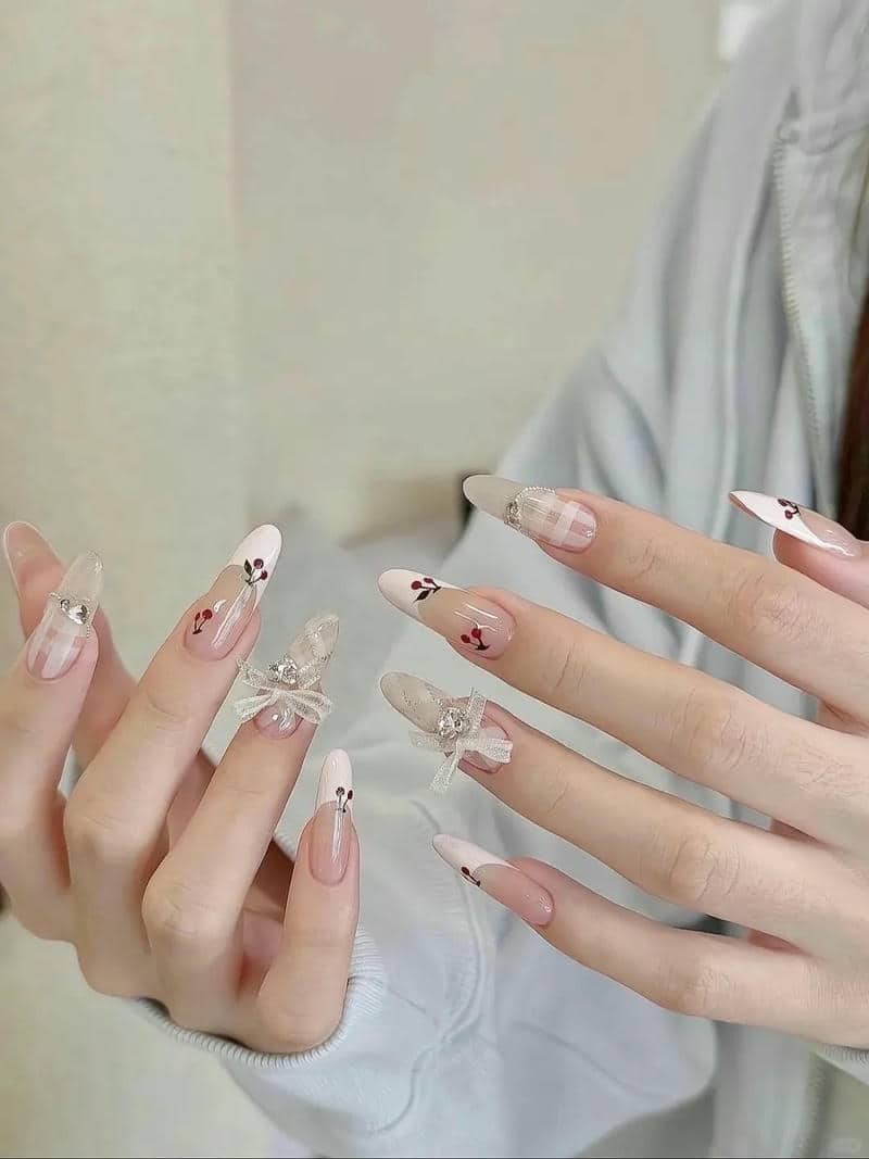 เล็บ