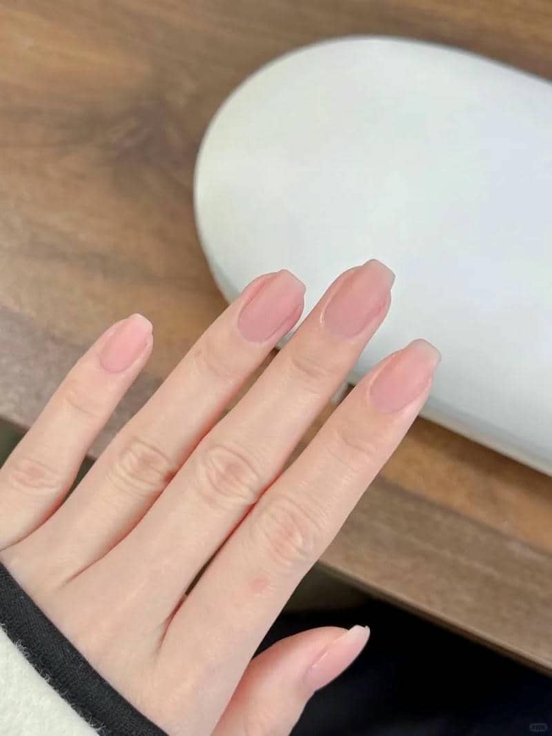 เล็บน้ำเงิน