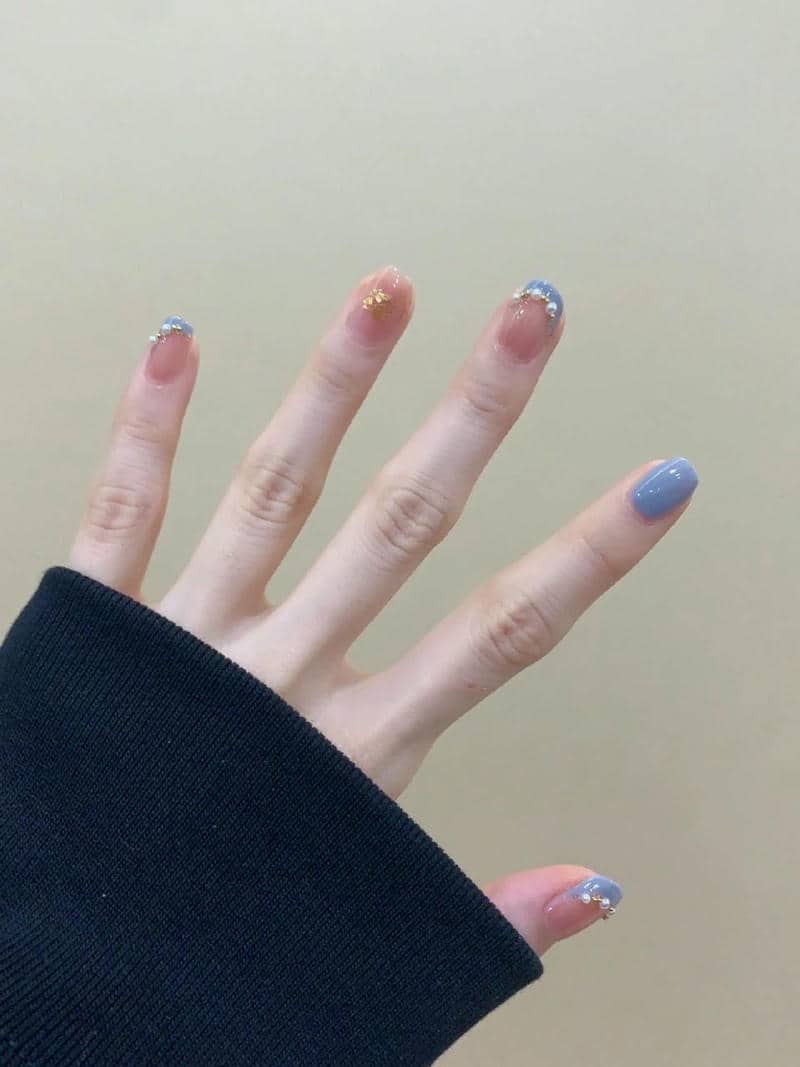 เล็บปลายขาว-1
