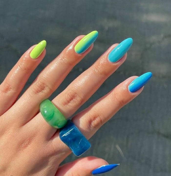 เล็บสีชมพูนีออน-1