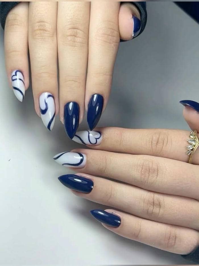 เล็บสีน้ำเงิน ขาว