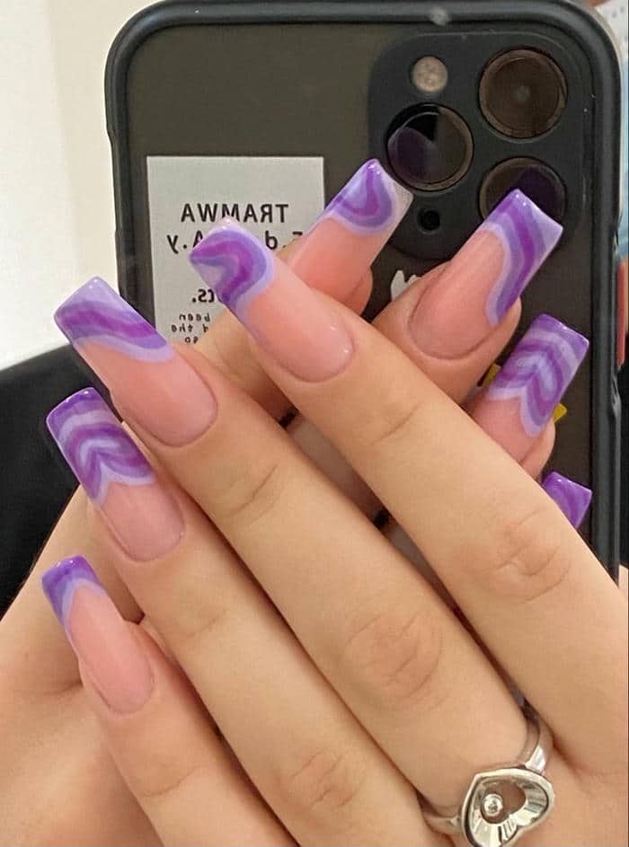 เล็บสีม่วงไล่สี