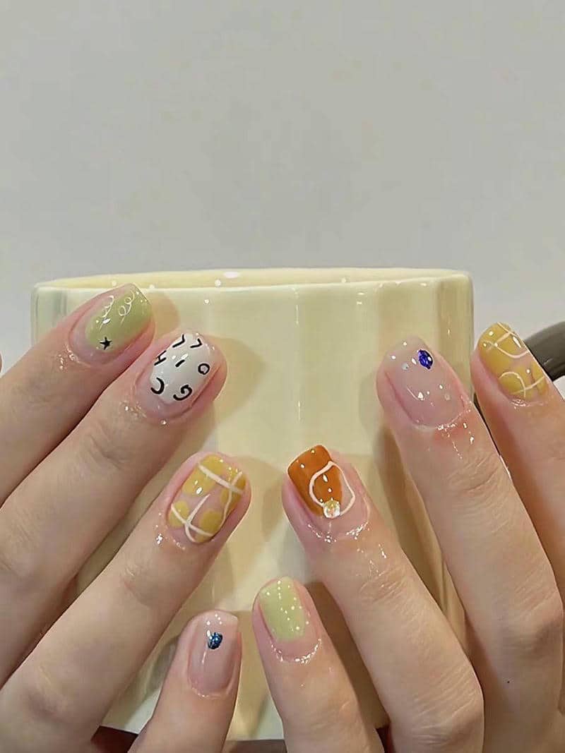 เล็บสีสวยๆ