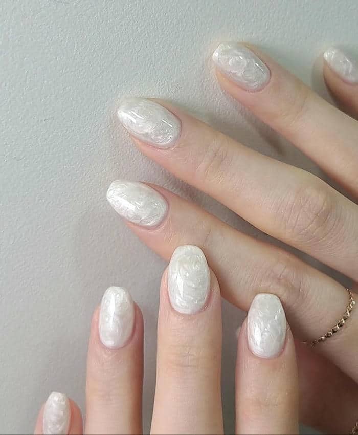 เล็บเจลมือขาว