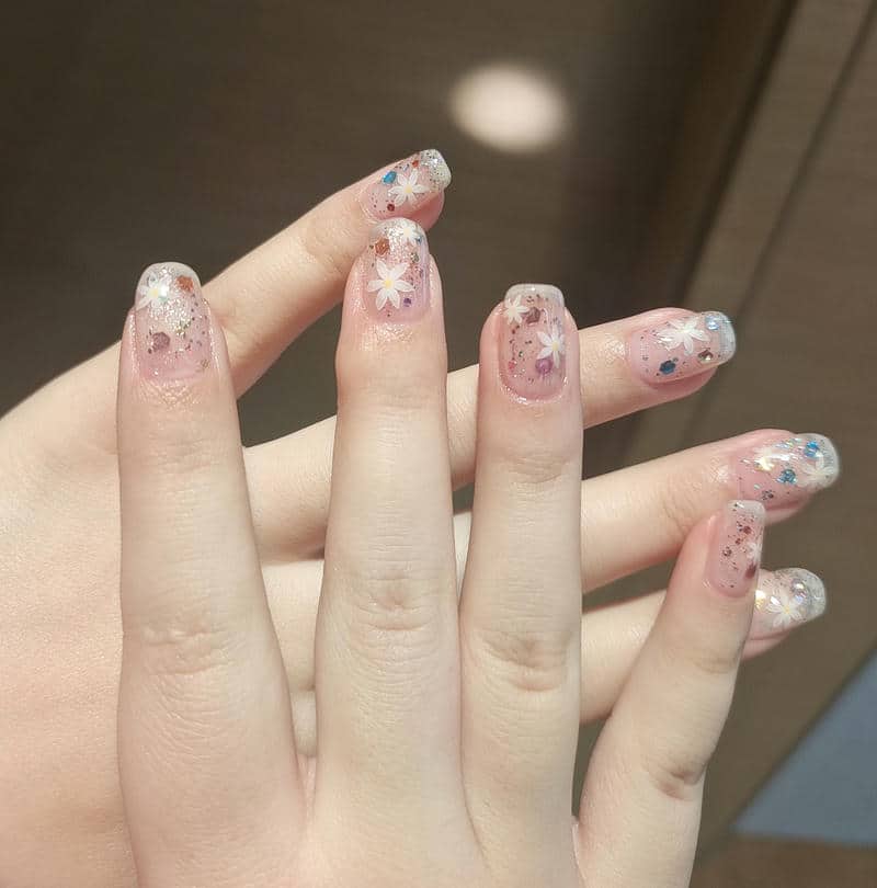 เล็บเจลลายดอกไม้สวยๆ