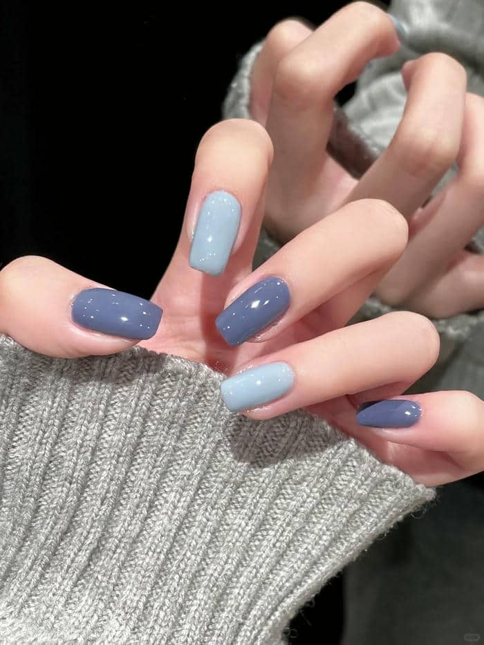 เล็บเจลสีฟ้า