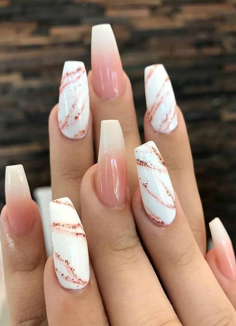 เล็บเจลไล่สีสวยๆ
