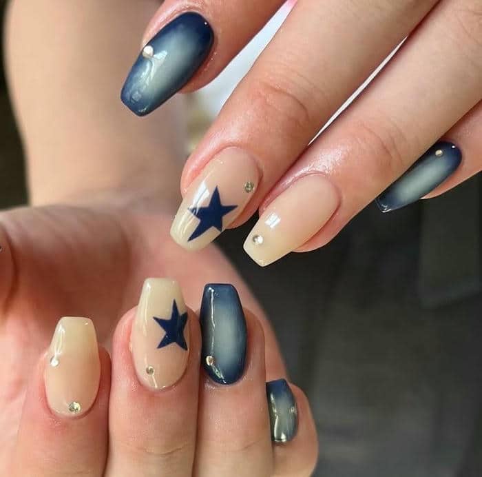 แบบเล็บเจลสีน้ำเงิน