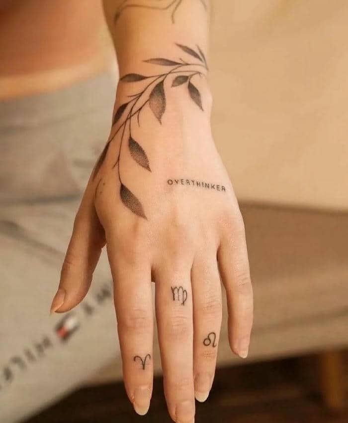 นิ้ว มือ ลาย สัก ที่ นิ้ว-1