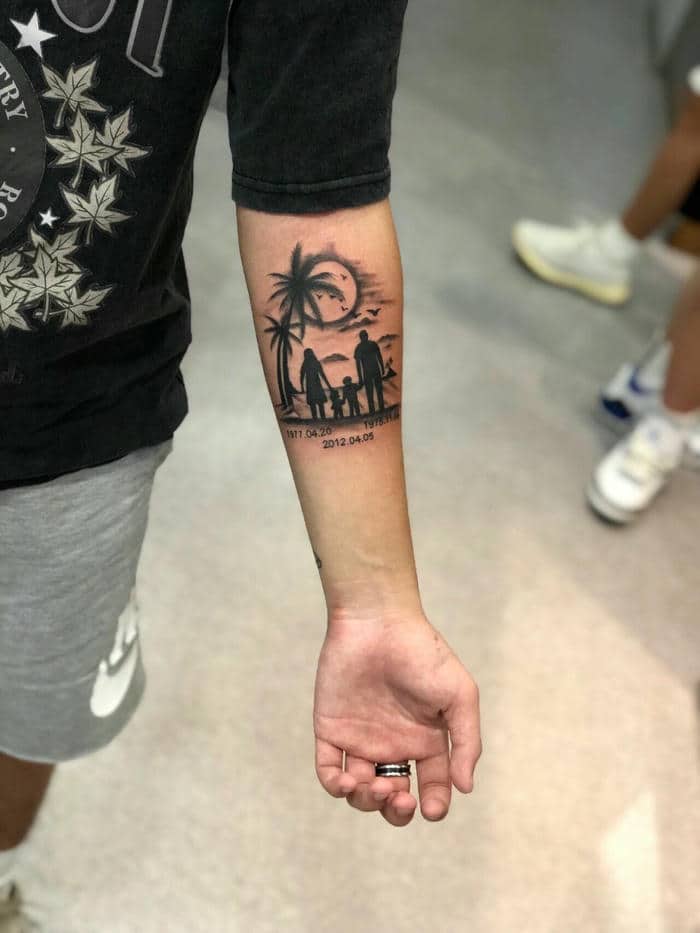ลายสัก ครอบครัว