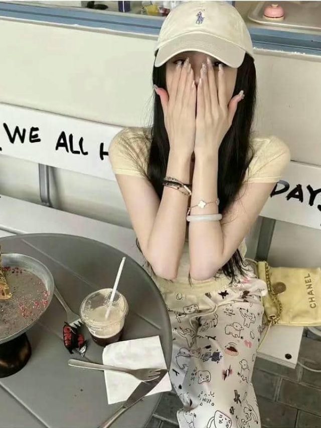 อวาตาร์หญิงที่มีใบหน้าปิดบัง (10)