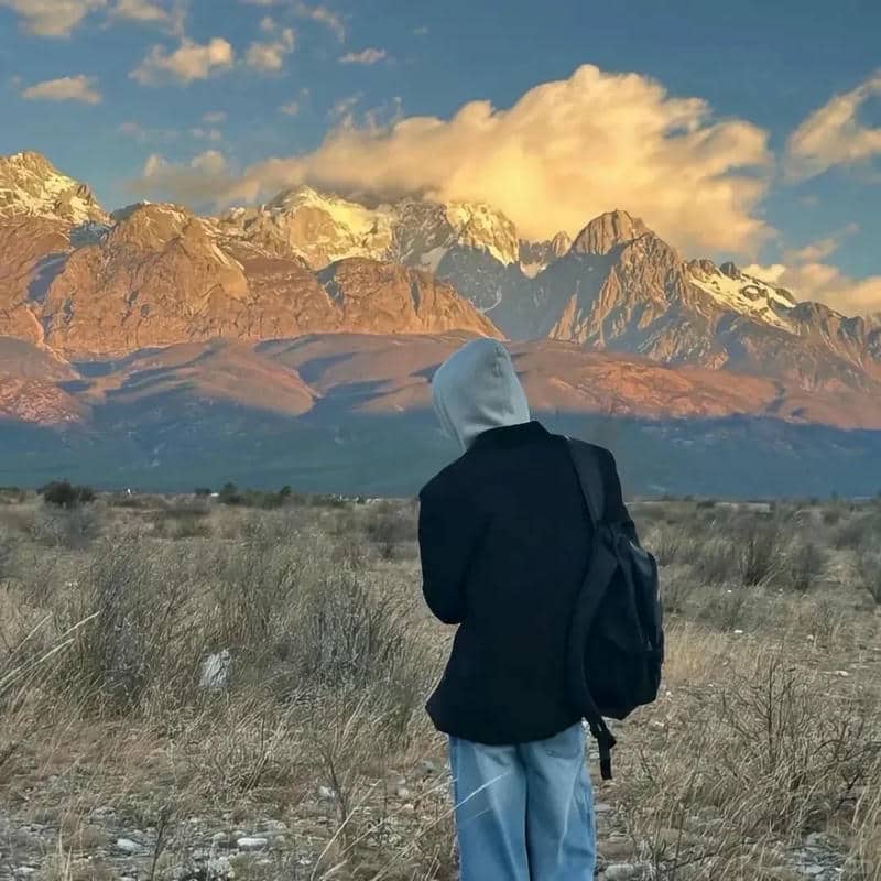 อวาตาร์ชายถ่ายจากด้านหลัง (13)