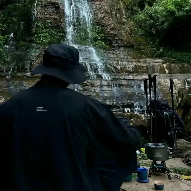 อวาตาร์ชายถ่ายจากด้านหลัง (14)