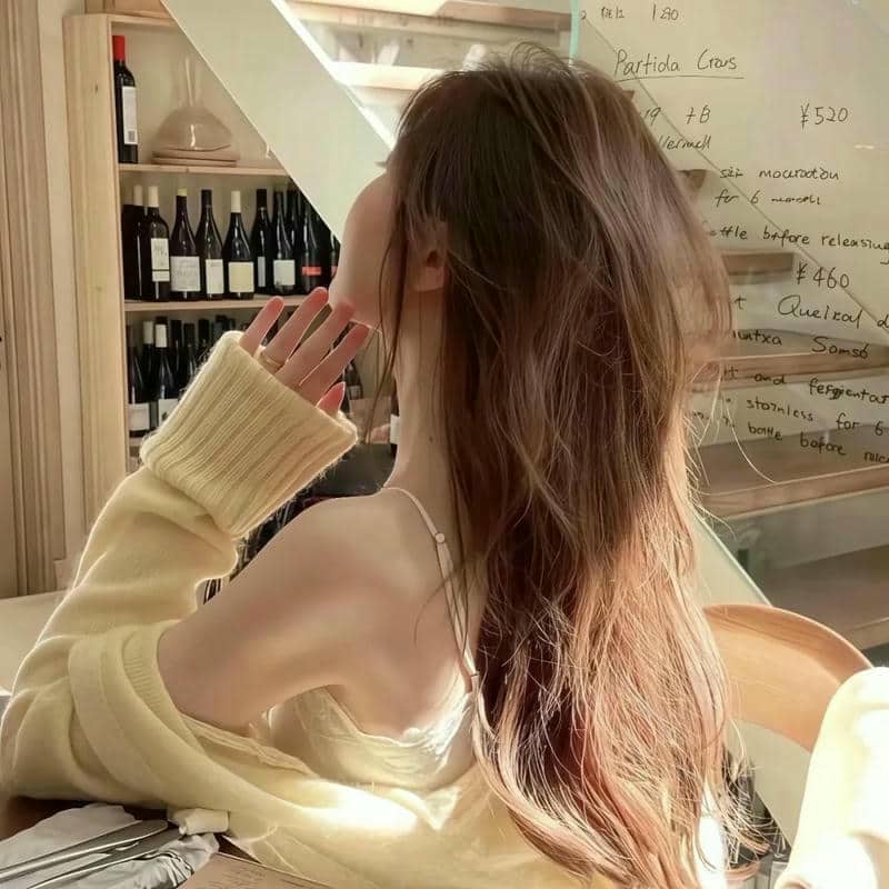 อวาตาร์หญิงที่มีใบหน้าปิดบัง (6)