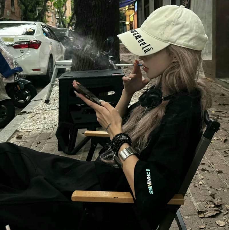 อวาตาร์หญิงที่มีใบหน้าปิดบัง (9)